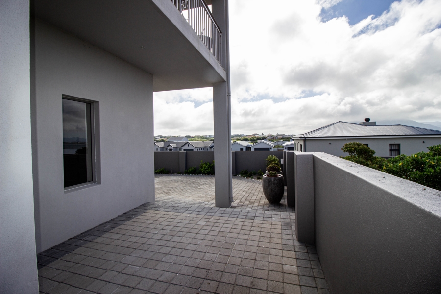 6 Bedroom Property for Sale in Kleinbaai Western Cape